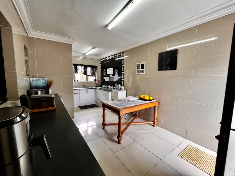 4 Bedroom Property for Sale in Buffelsfontein A H North West